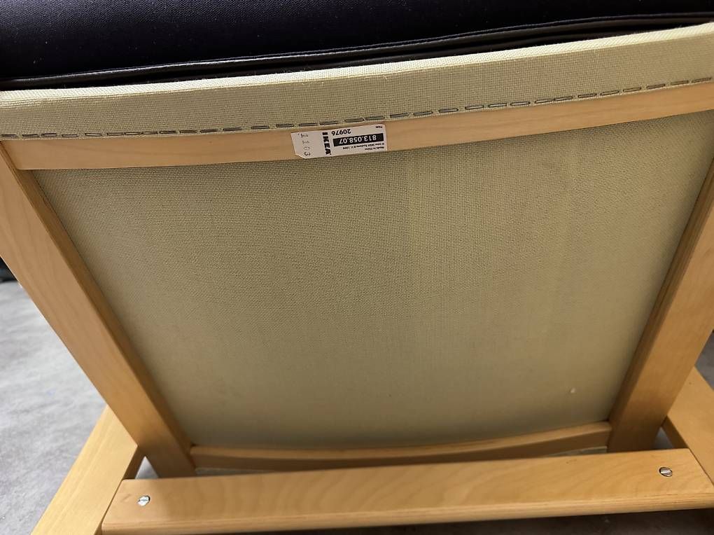 Ikea Poltrone: IKEA POÄNG Leder-Sessel mit Hocker – Usato da Olten venduto da wit_7rs9 4