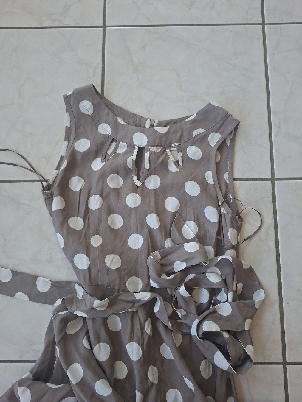Vestiti: Robe à pois sans manches taille xs   – Usato da rolle venduto da GG31 2