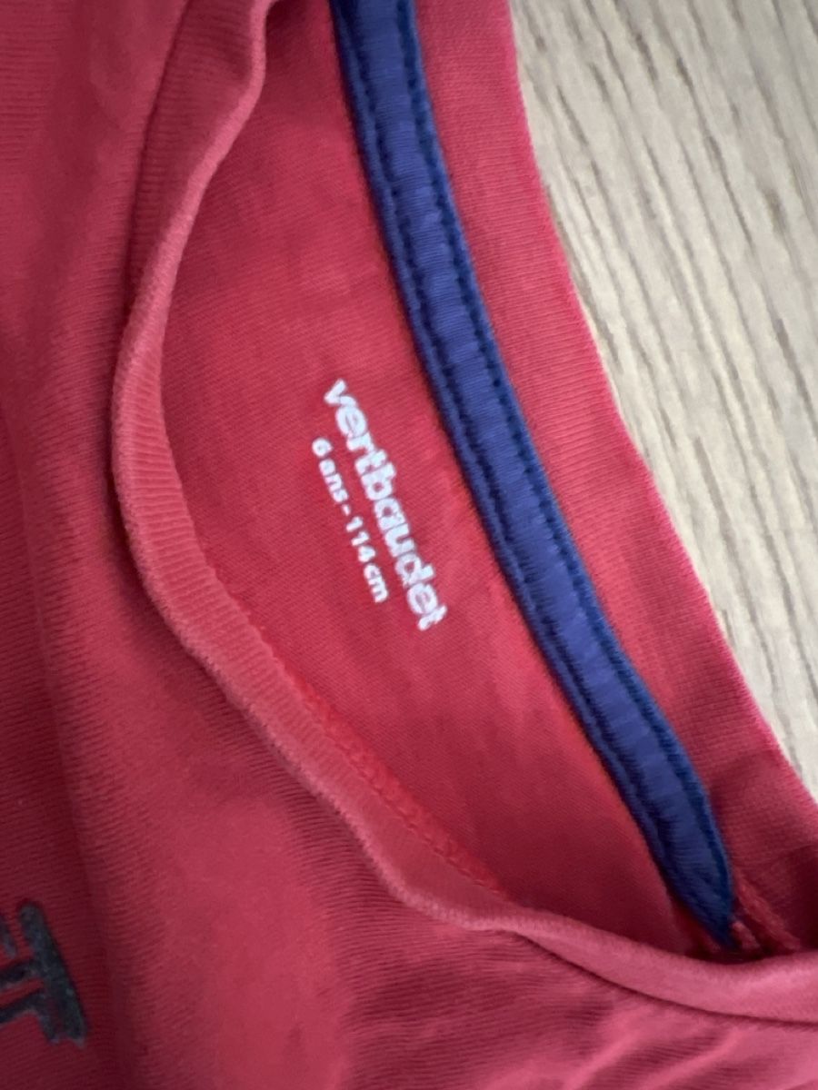 Vertbaudet Camicie, T-shirt & Polo: Vertbaudet Langarmshirt, Gr. 110 Santa Claus – Usato da Oensingen venduto da katepe 1
