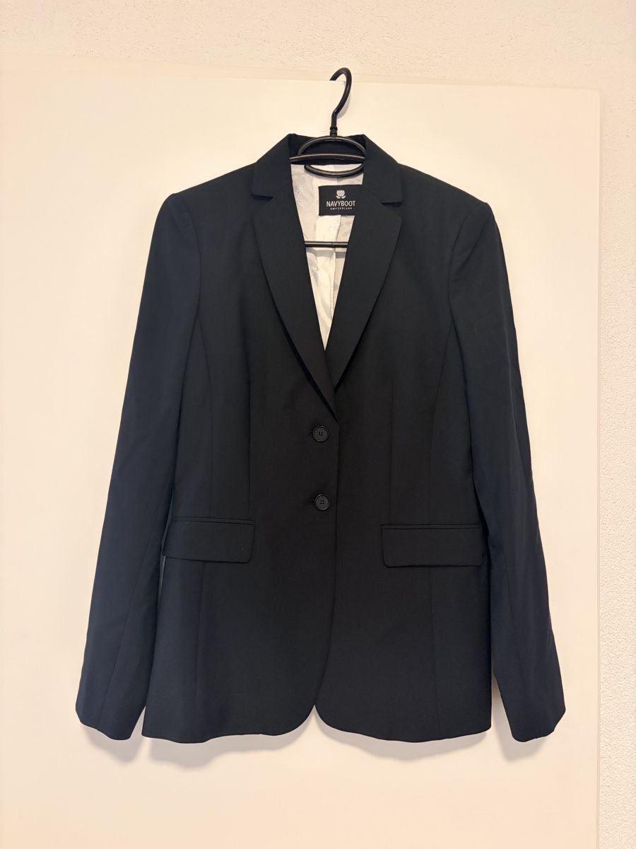 Navyboot Anzüge & Kostüme: Navyboot Black Suit Jacket/Blazer (size 36) – Neu (gemäss Beschreibung) aus Zürich von Bia_5w75
