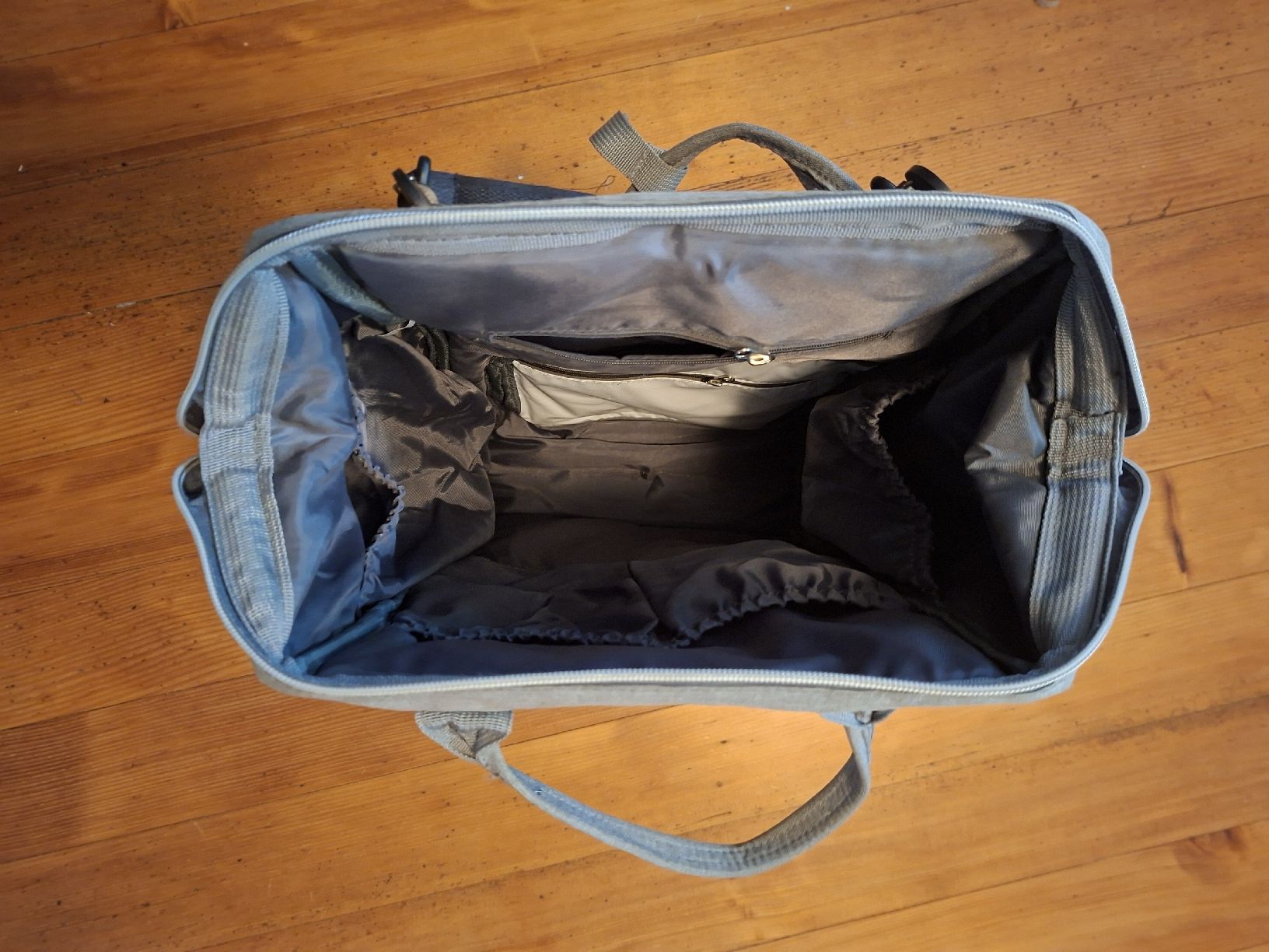 Sacs à dos: Wickeltasche Rucksack grau – D'occasion à Mettmenstetten par sos_hcz9 2