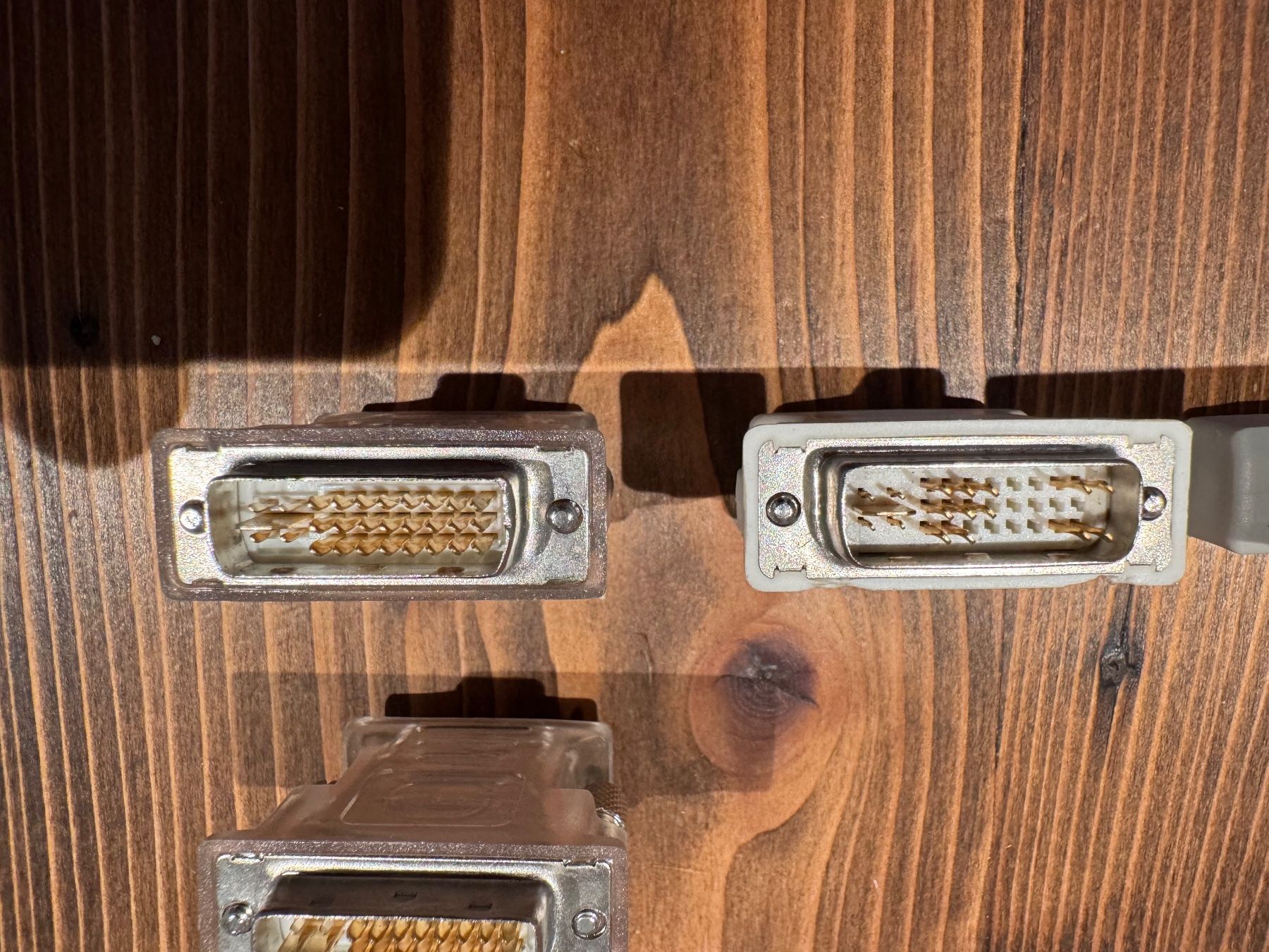 Laufwerke & Adapter: Diverse DVI/VGA Adapter , 5 Stk., Top Zustand – Gebraucht aus Arisdorf von imbeck 3