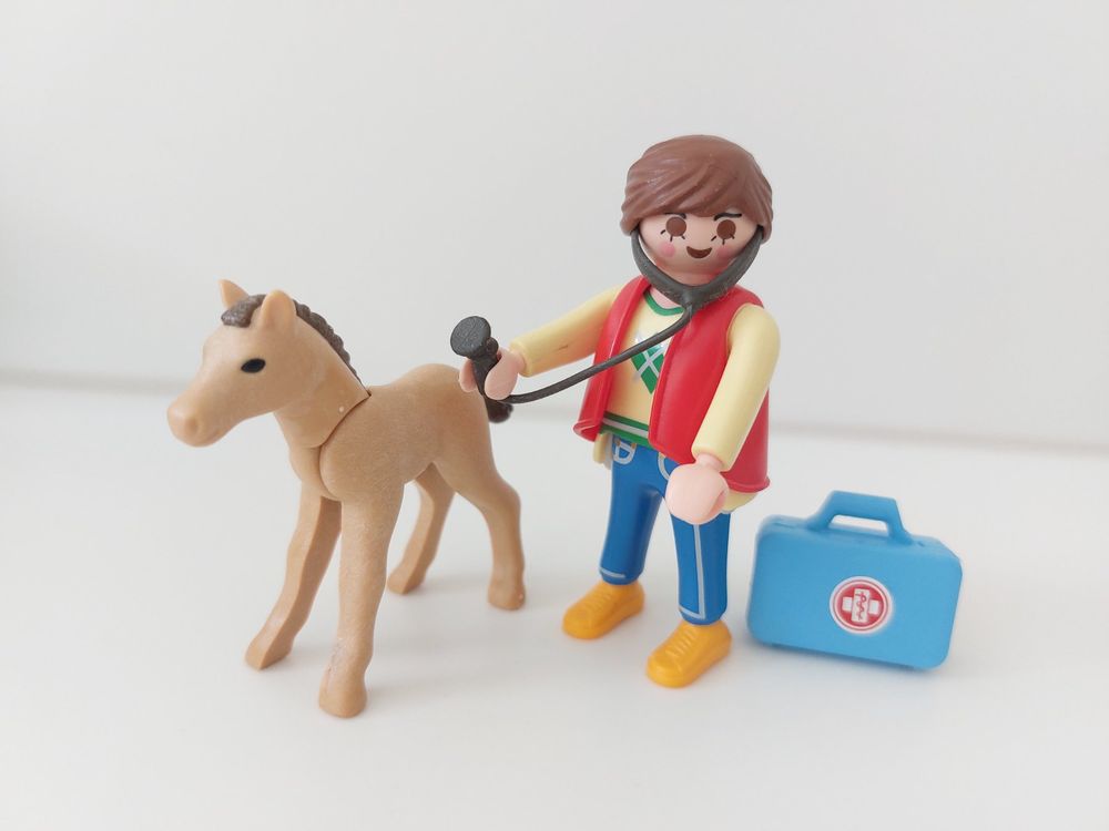 Playmobil 5820 Vet With Foal [Toy] (japan import