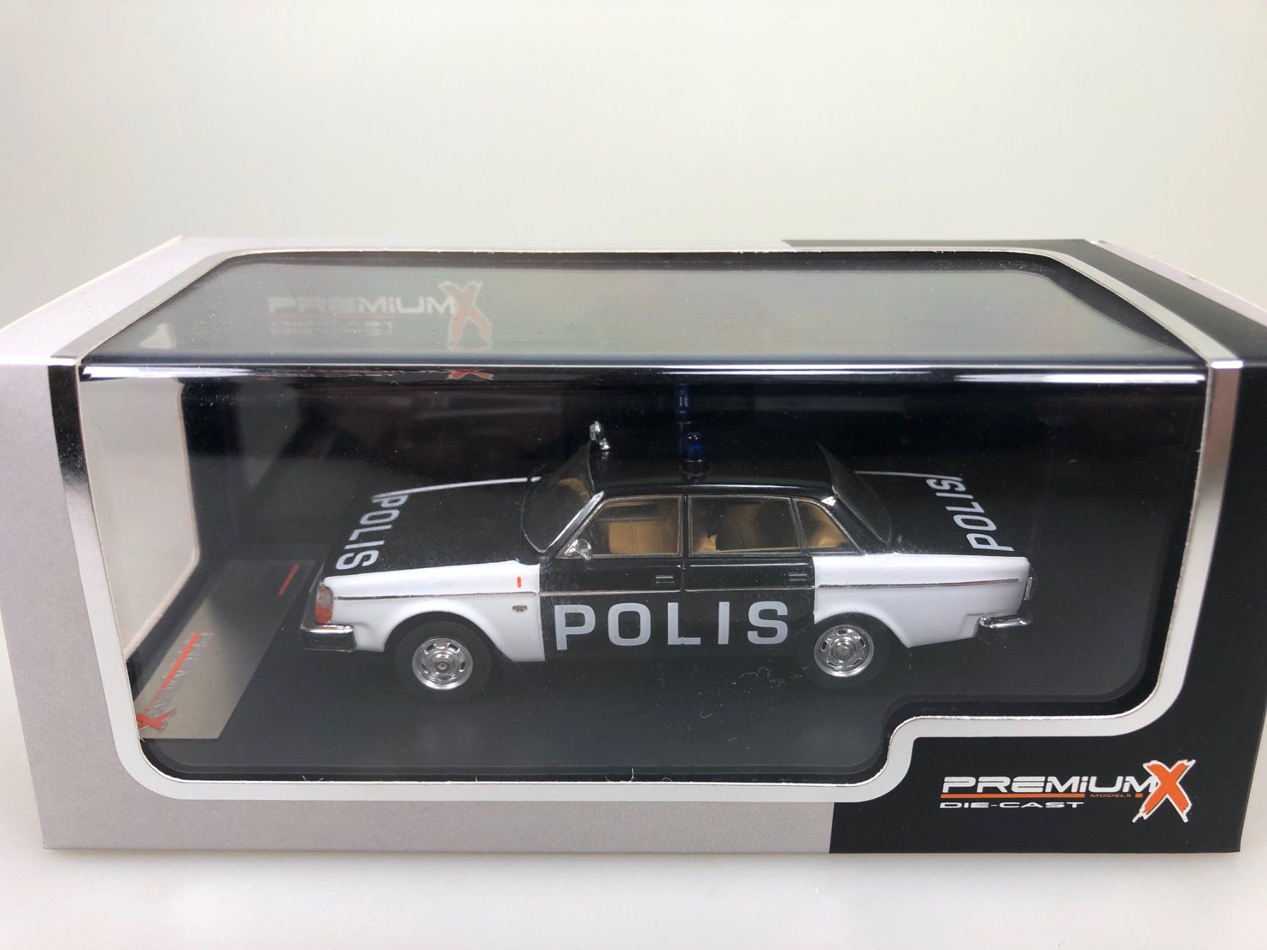 Volvo Modellini d'auto: Volvo 244 Polis - PremiumX - 1:43 – Usato da Widen venduto da Himan 3