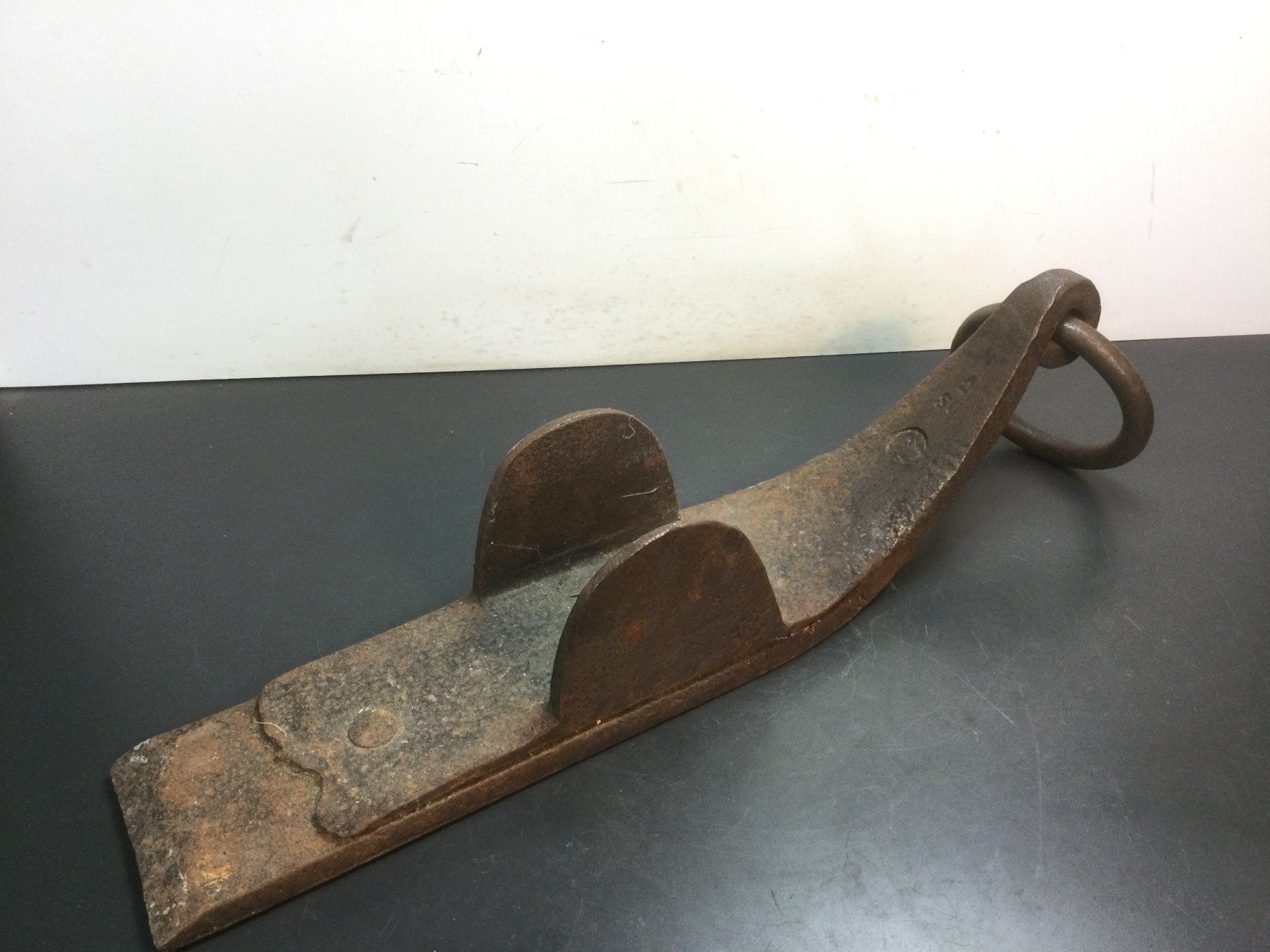 Werkzeuge: Antiker geschmiedeter grosser schwerer Radschuh – Gebraucht aus Wangen SZ von kuriosum12