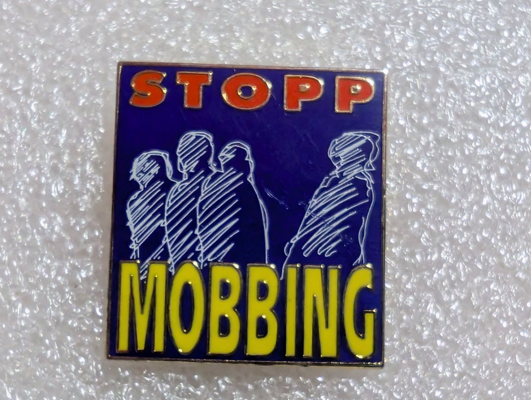 Plaquettes & Badges: Ansteckpin 245: Stopp Mobbing – D'occasion à Oppligen par Pin-Fall-Shop