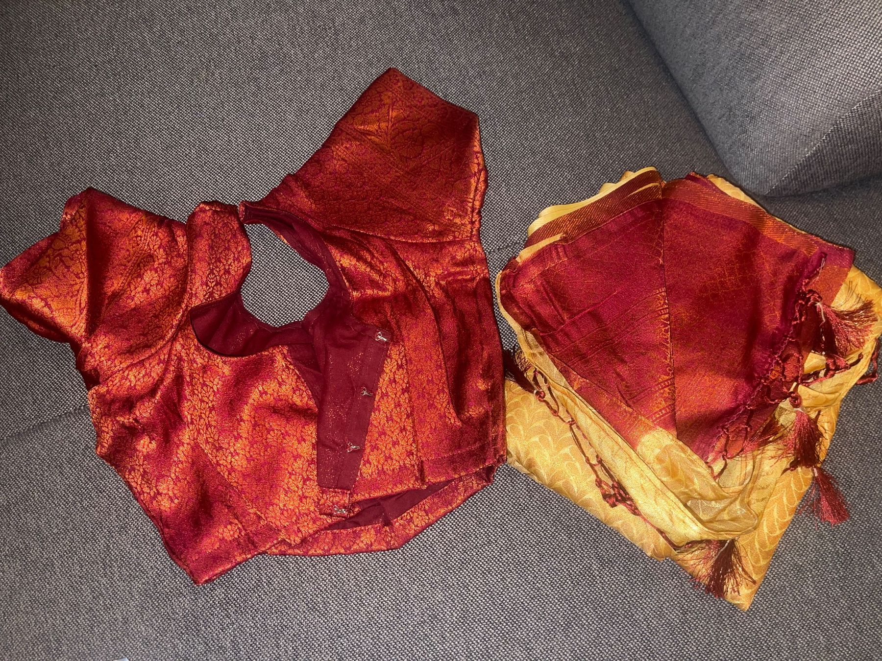Lotti di vestiti: Eleganter Saree Sari und Dhoti – Nuovo (secondo la descrizione) da Biel/Bienne venduto da nurrund 6