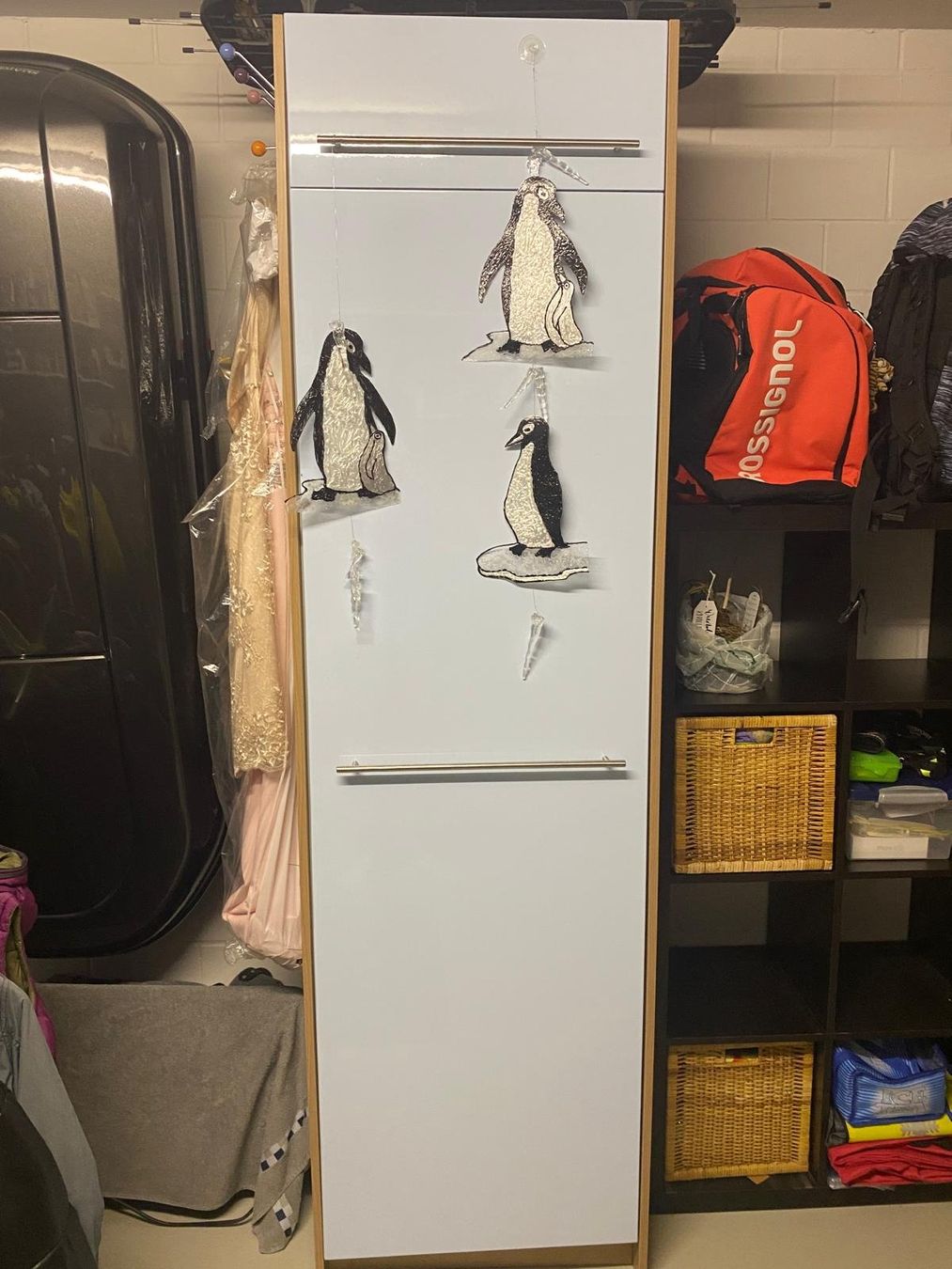 Armadi: Kleiderschrank mit viel Stauraum – Usato da Niederhelfenschwil venduto da rtt_t2tn