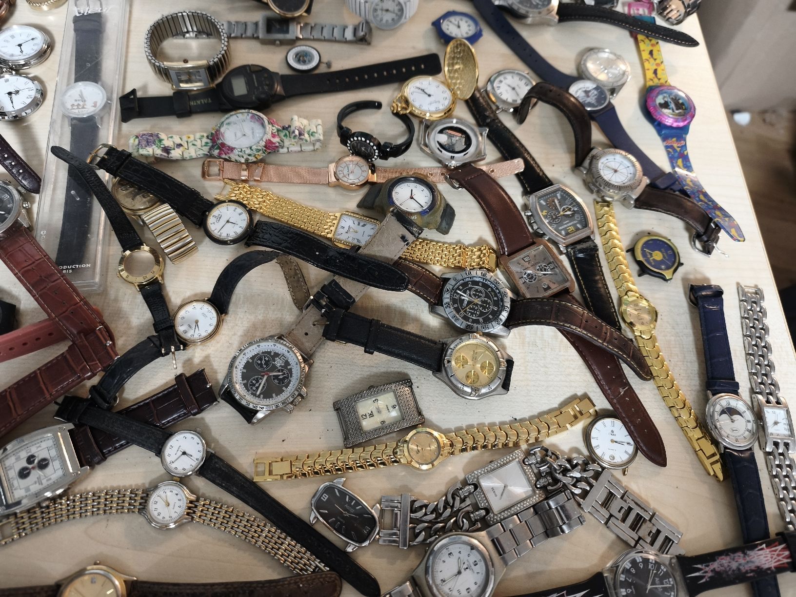 Orologi: Armbanduhr lot – Usato da Kreuzlingen venduto da dad_9x7b 8