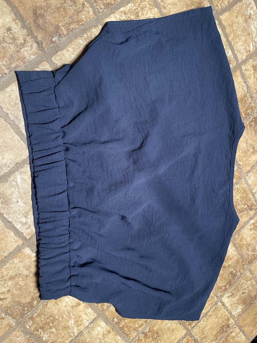 Top: Top blu taglia M - Nuovo-chic e elegante – Nuovo (secondo la descrizione) da Gordevio venduto da LanaZimm 4