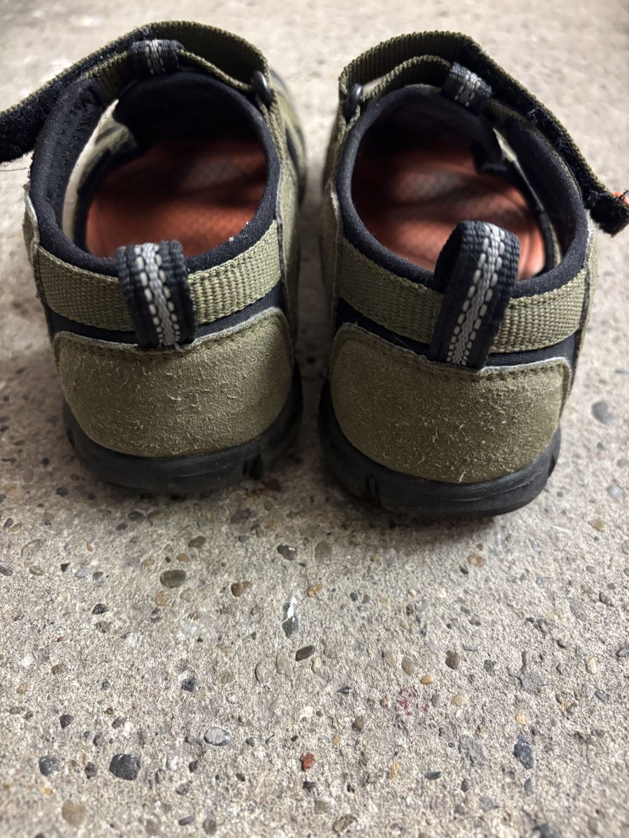 Keen Scarpe per ragazzi: Sandalen KEEN Khaki, Gr. 34  – Usato da Büren an der Aare venduto da Nikito2001 1