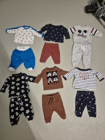 Trainer / Hausanzug / Pyjama Baby