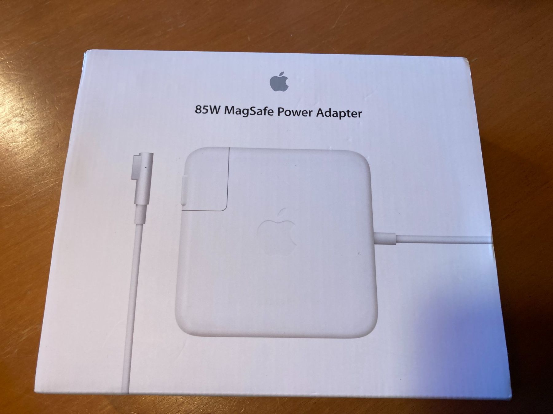 Apple Caricabatterie: 85W Mag Safe Power Adapter – Usato da Grosshöchstetten venduto da cocoya384