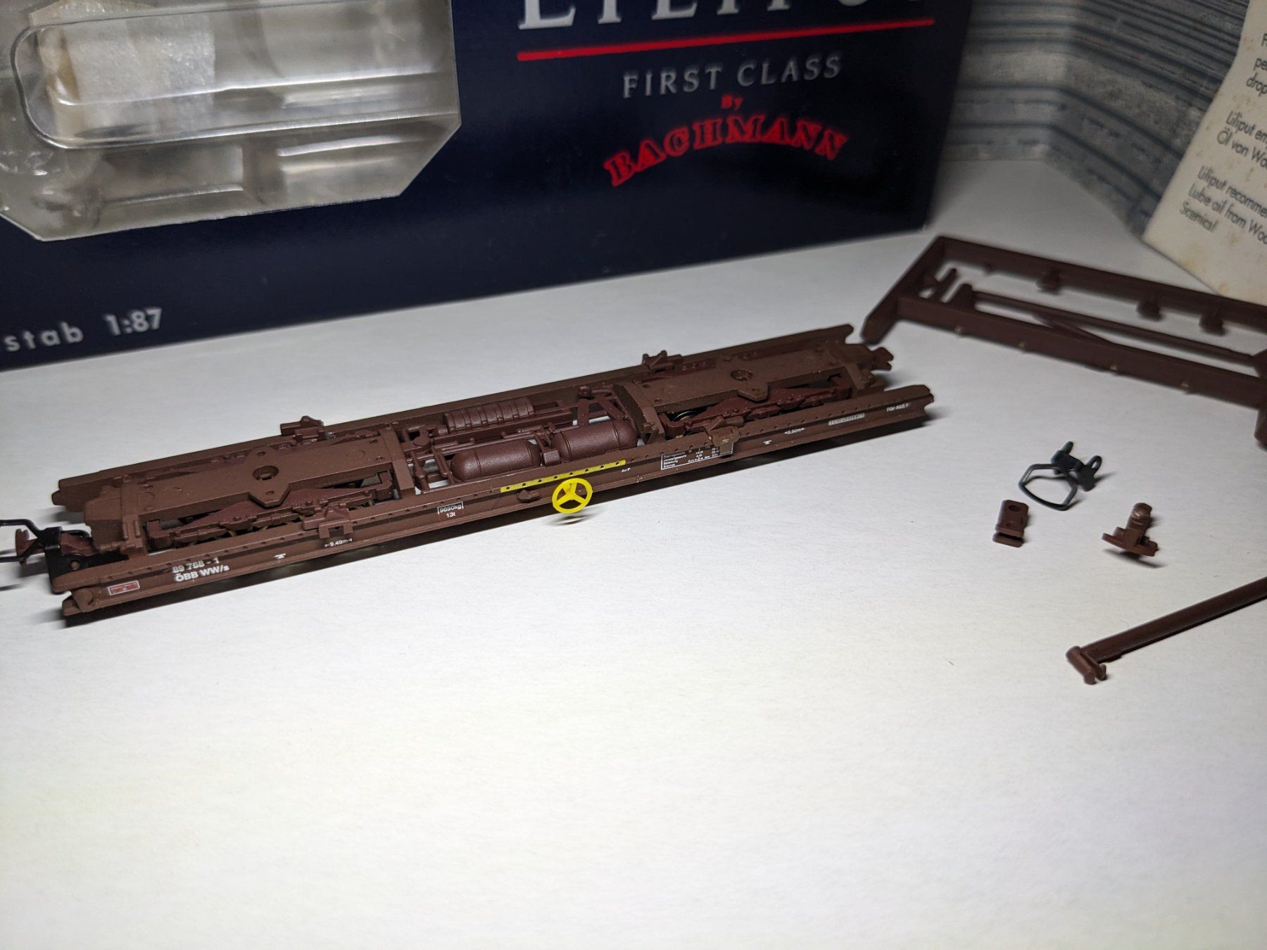 Liliput Modelleisenbahnen: Liliput L291905 H0e Rollwagen öBB – Gebraucht aus Gland von  3
