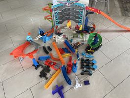 Hot Wheels riesige Sammlung mit Parkgarage Spielset