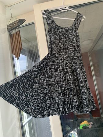Robe d'été fleuri bleu foncé, S, faite à main