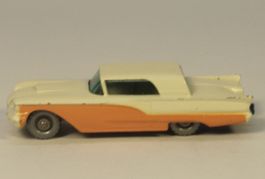 Matchbox Lesney 75A Ford Thunderbird