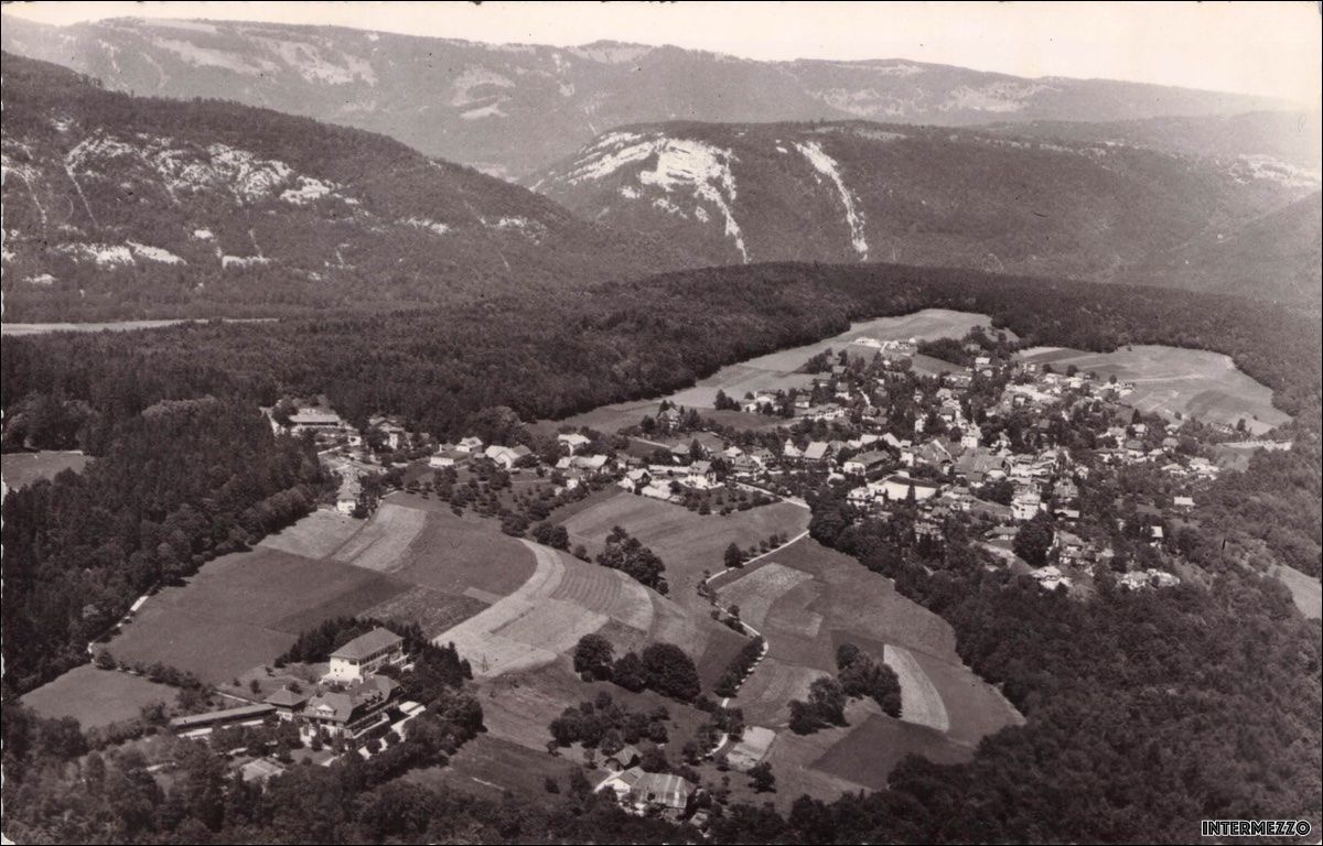 Cartoline postali: Evilard Leubringen BE // 1954 Luftbild vue aérienne – Usato da Basel venduto da intermezzo12