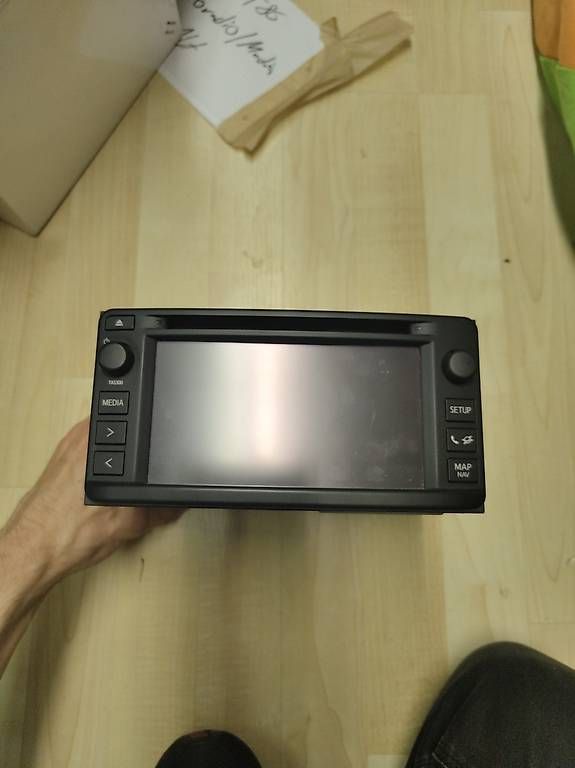 Radio: GT86 Original Auto Radio – Usato da thalwil venduto da Fixmars 3