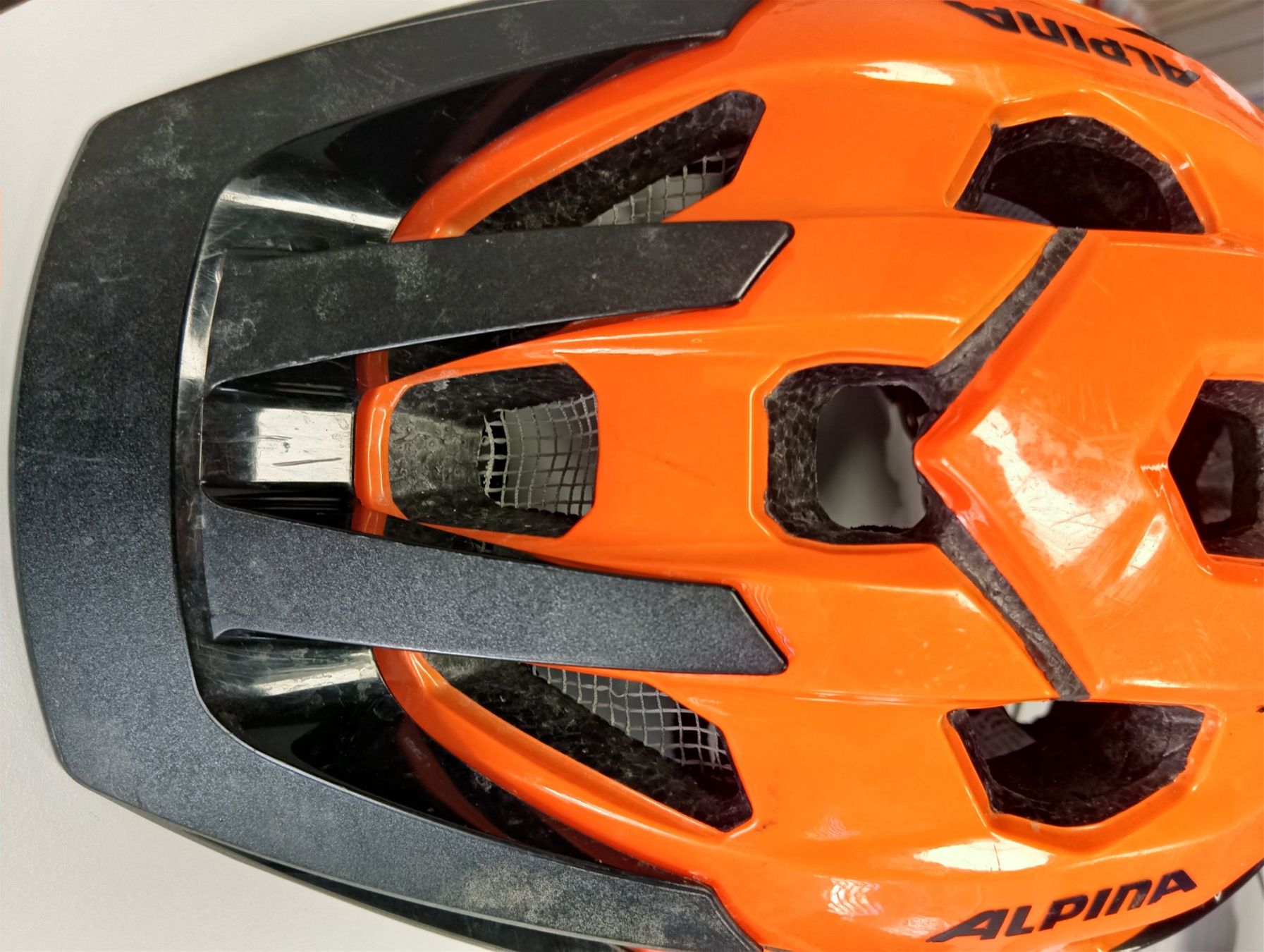 Helme: Velohelm Alpina – Gebraucht aus St. Gallen von Hinterberg 3