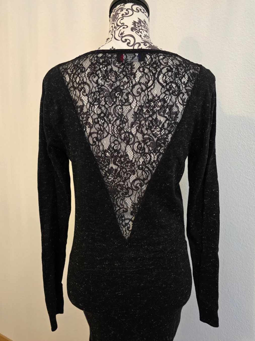 Le Temps Des Cerises Vestiti: Robe pull dos dentelle neuve Le temps des Cerises – Nuovo e nell'imballaggio originale da Genève venduto da cec_d6pg 1