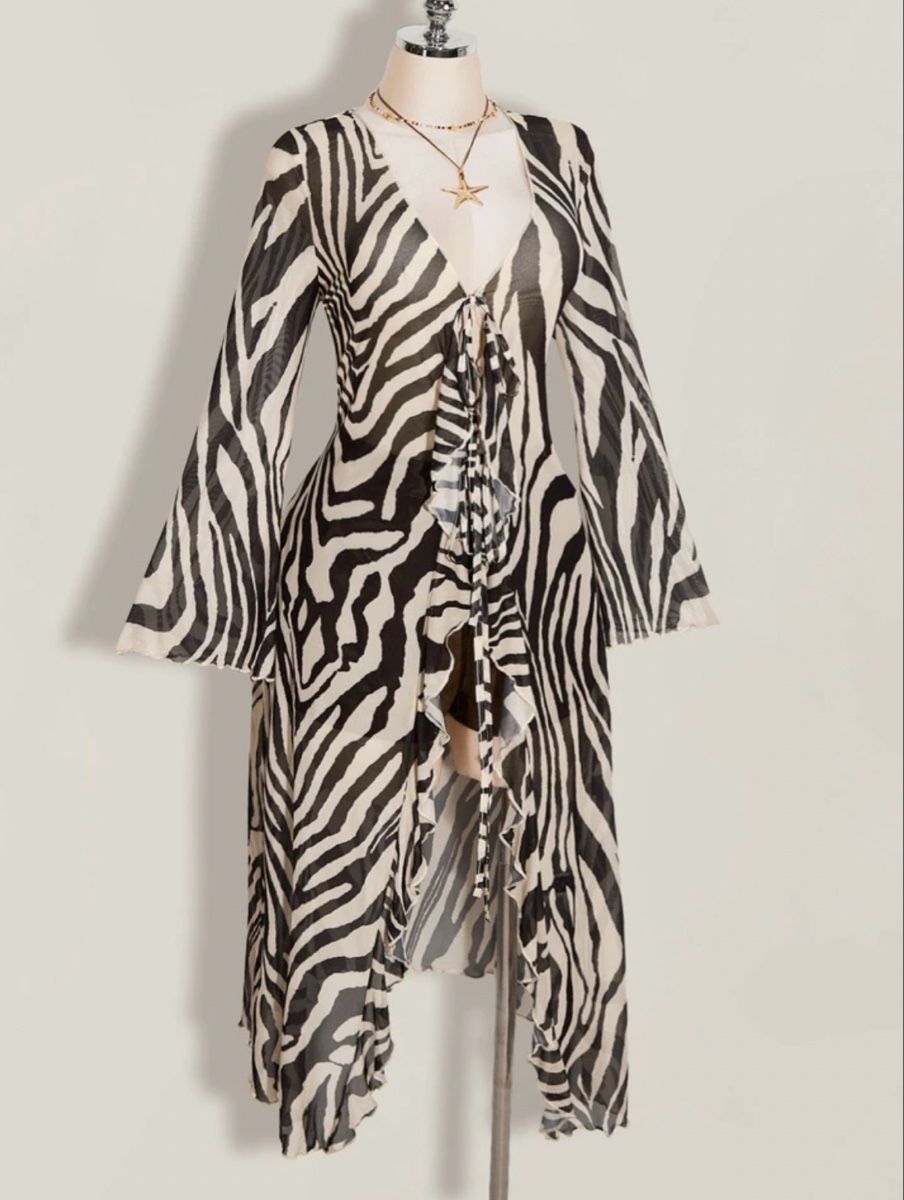 Top: Zebra Long Top Y2K XXL – Usato da Triengen venduto da Meetmeatthebodega