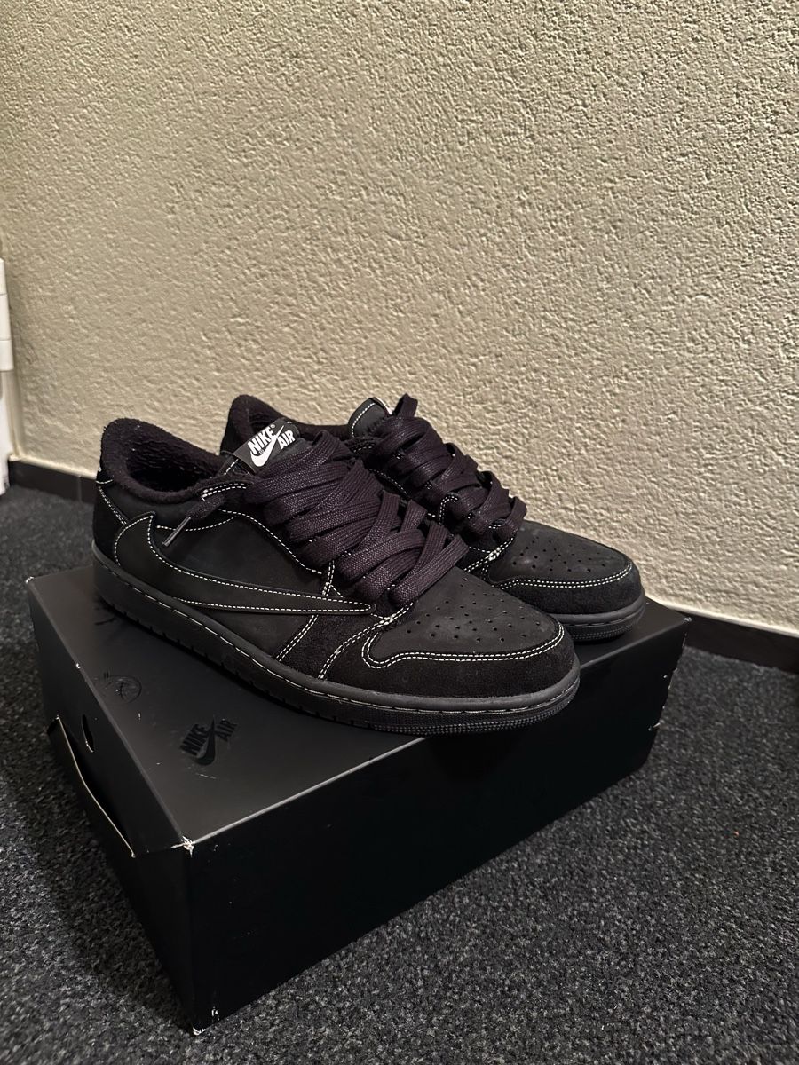 Jordan Scarpe da uomo: Air Jordan 1 Low x Travis Scott Black Phantom – Nuovo (secondo la descrizione) da St.Gallen venduto da Ha-Ha