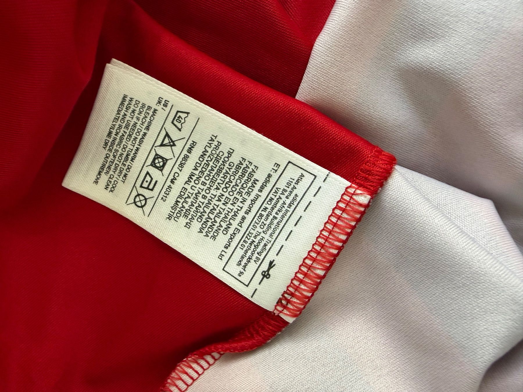 Adidas Canottiere & Pantaloni: FC Vaduz Trikot Gr. L / Avdijaj – Usato da Muttenz venduto da bargain_hunter 5