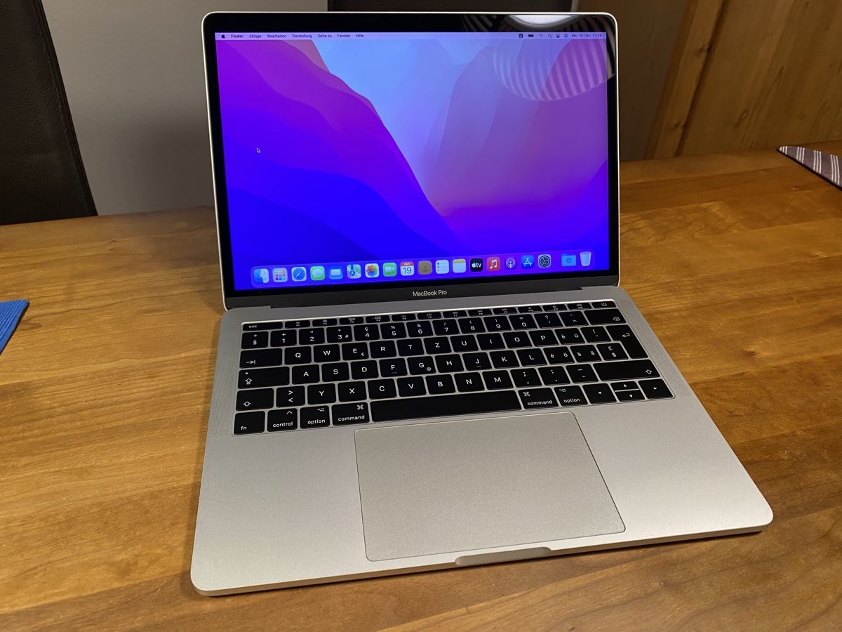 Apple Portables: MacBook Pro 13,3“ 256GB – D'occasion à Hombrechtikon par Loollaan 4