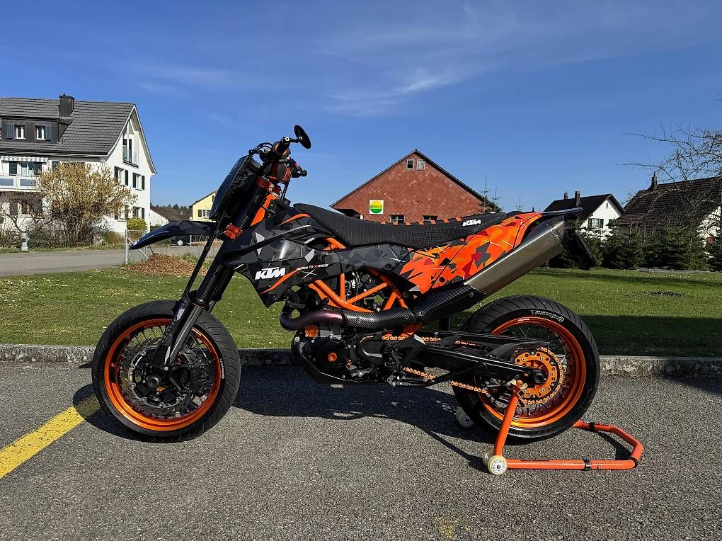 Strada: KTM 690 SMC R – Usato da Grüningen venduto da KTM93 4
