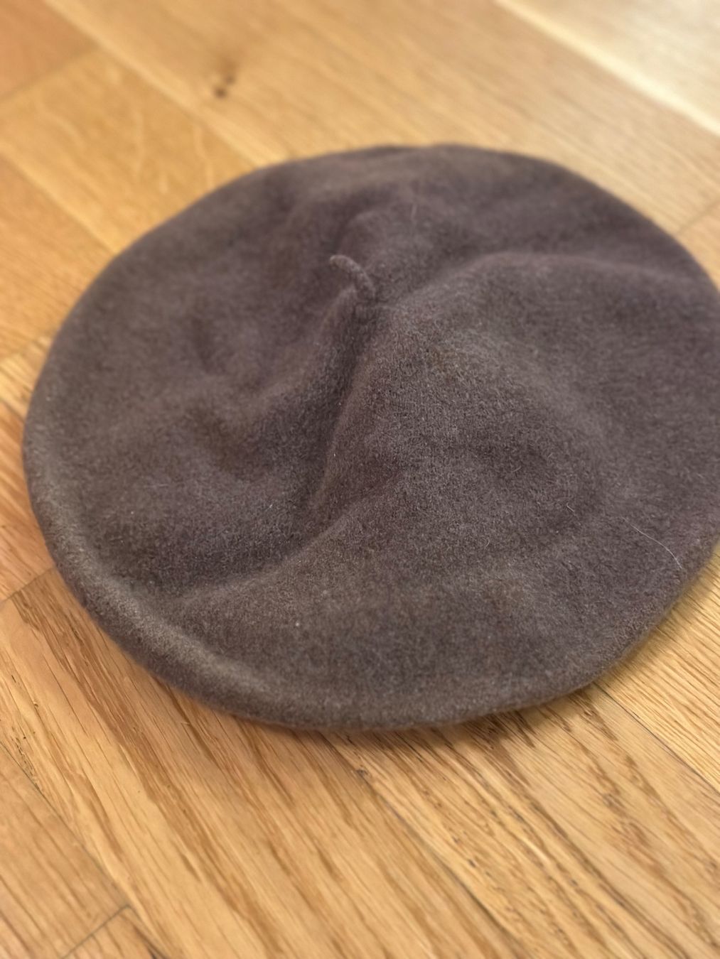 Kangol Hüte, Mützen & Caps: Kangol Baskenmütze braun Wolle – Gebraucht aus Rothenburg von wer_g9fd