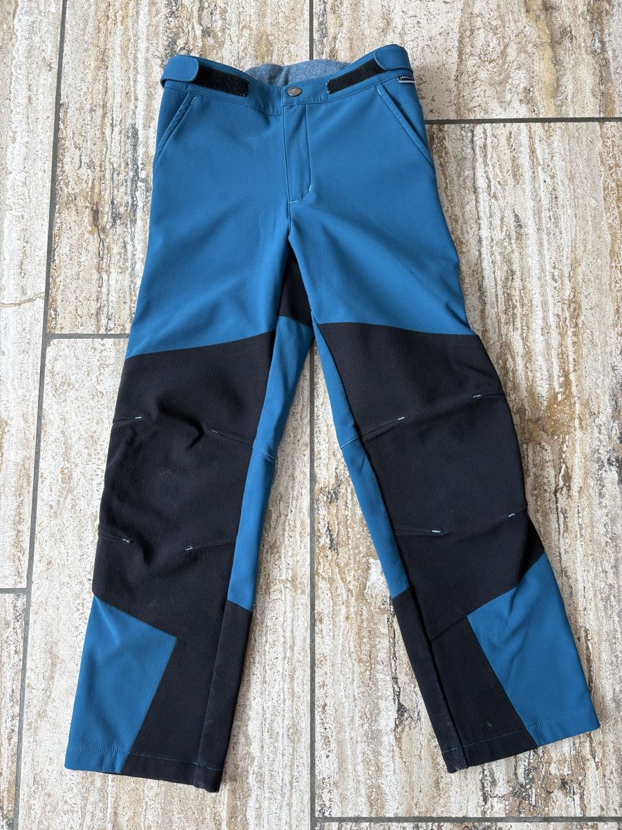 Jako-O Hosen: Jako-o Softshellhose Grösse 134 – Gebraucht aus Nürensdorf von Yellowstone09