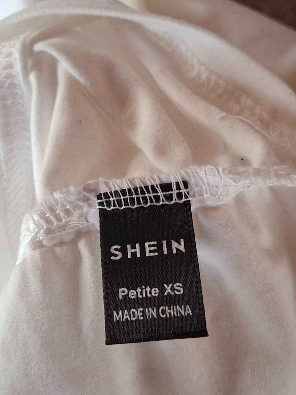 Shein Tops: Haut - top blanc taille XS marque Shein – Gebraucht aus Villiers von san_jn5w 4