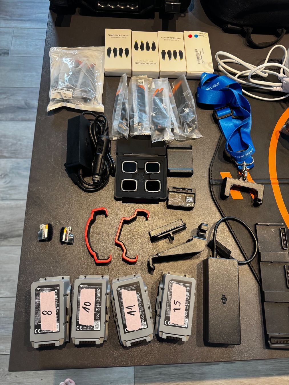 DJI RC Kits de montage: Dji Air2s + accessoires – D'occasion à Veyras par Suter_Dany 1
