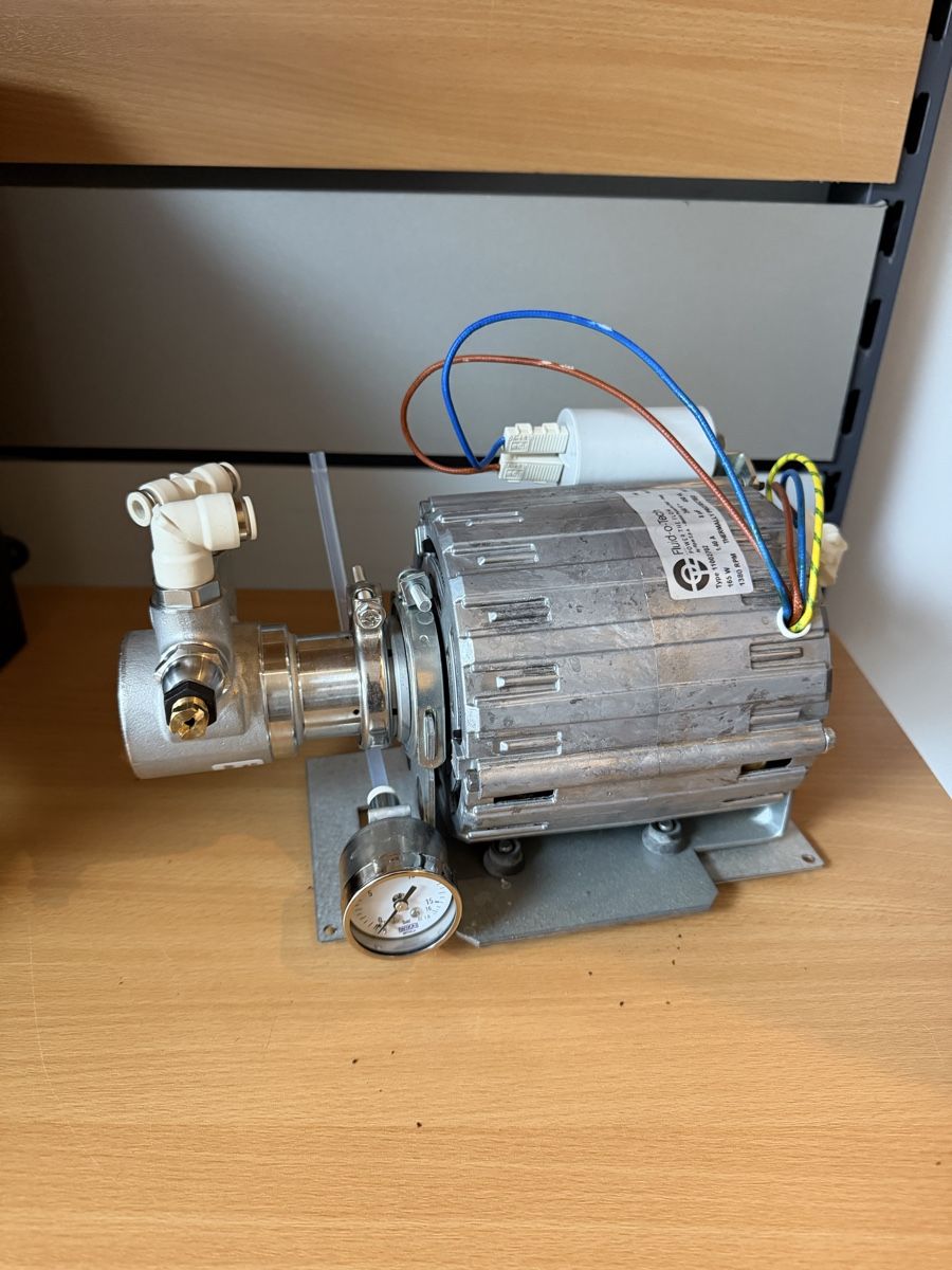 Pumpen & Teile: Kaffeemaschine Motor & pumpe – Gebraucht aus Rothrist von GeppiKaffeemaschinen 1