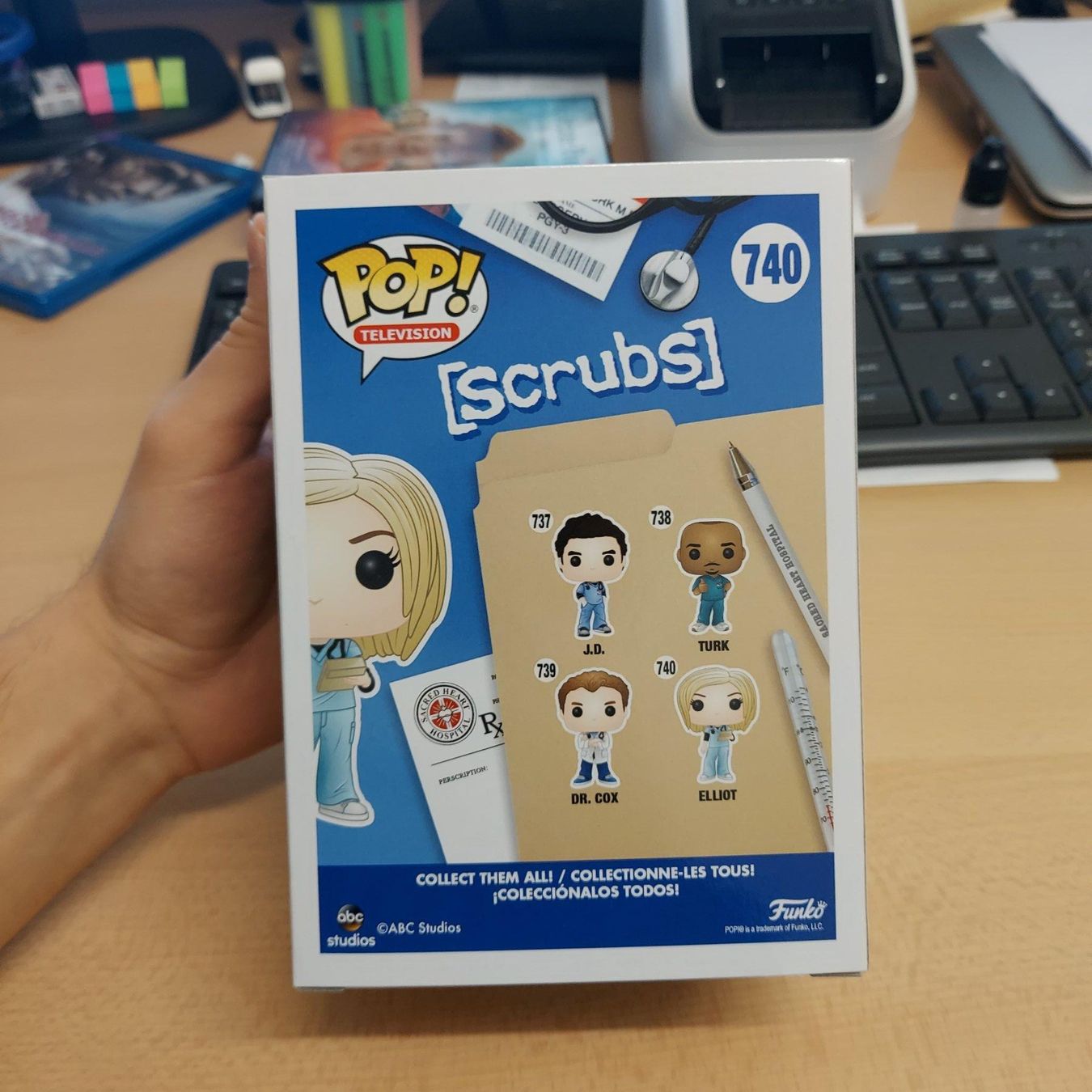 Funko Statuette: Funko POP! Scrubs - Elliot – Nuovo e nell'imballaggio originale da Hedingen venduto da Mr.Poopybutthole 2