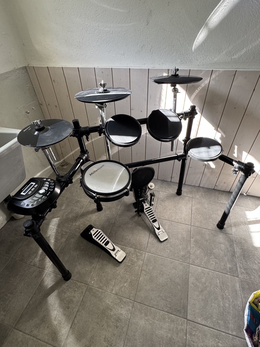 Musikinstrumente: E-Drum Set | Millenium MPS-500 – Gebraucht aus Wabern von mikemikelehmann