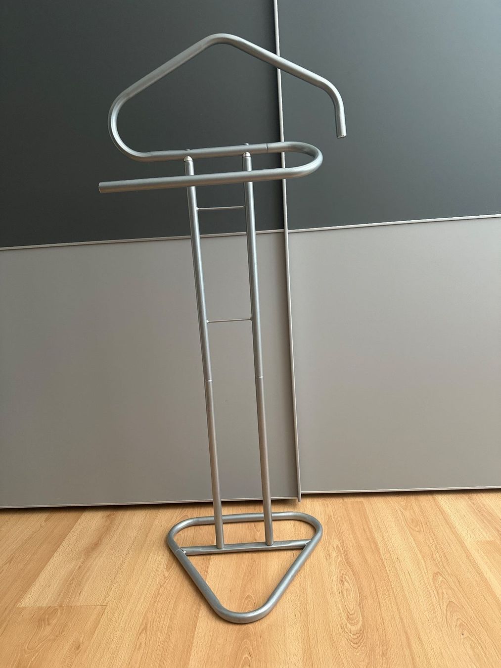 Porte manteau: Herrendiener – D'occasion à Buchs AG par stomacii
