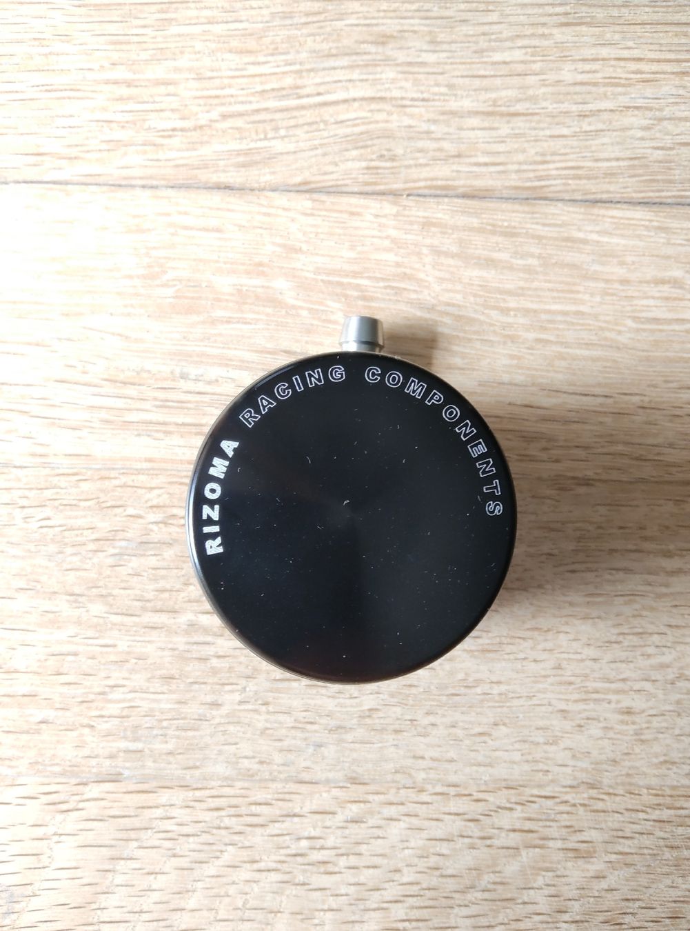 Rizoma Tutti i ricambio per moto: Bremsflüssigkeits- Behälter RIZOMA PISTON – Nuovo (secondo la descrizione) da Zürich venduto da mes_mg9k 1