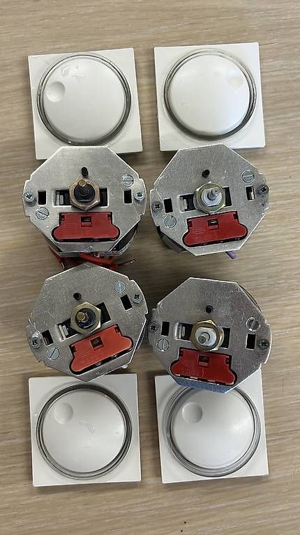 Feller Elektronikbauteile: 4 Stk Feller Drehdimmer – Gebraucht aus Rottenschwil von Yoshiworks