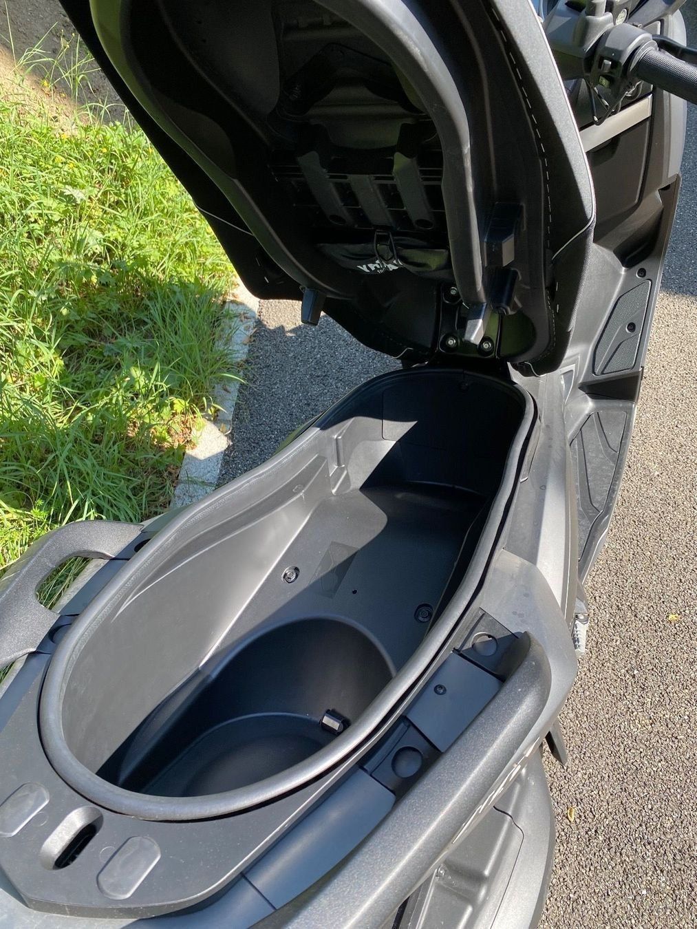 Yamaha Scooter: ROLLER SCOOTER Yamaha Roller XMAX YP400RA – Usato da Ruggell venduto da ONLINE-2-ME 7