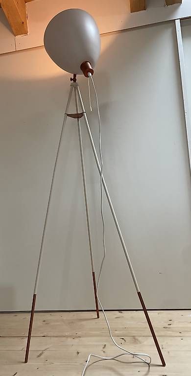 Lampade: Stehlampe rosa – Usato da Tegerfelden venduto da DanielavA 1