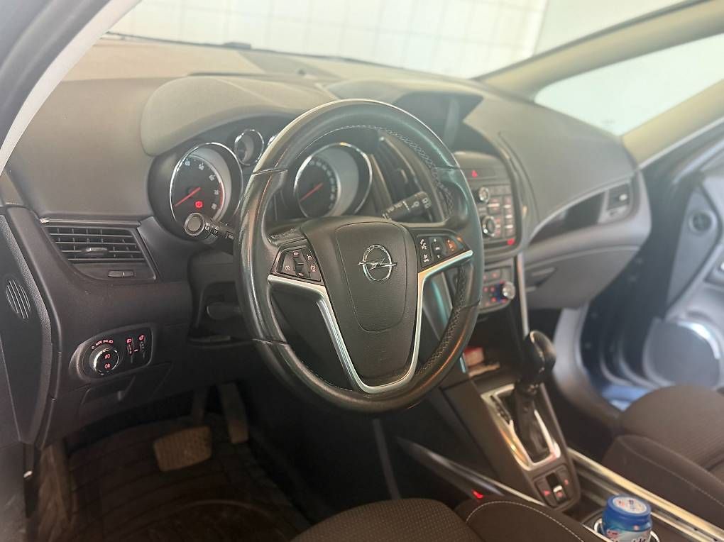 Automobili: Vend Opel Zafira Tourer C 1.4 Turbo  – Usato da Neuchâtel venduto da lana05 4