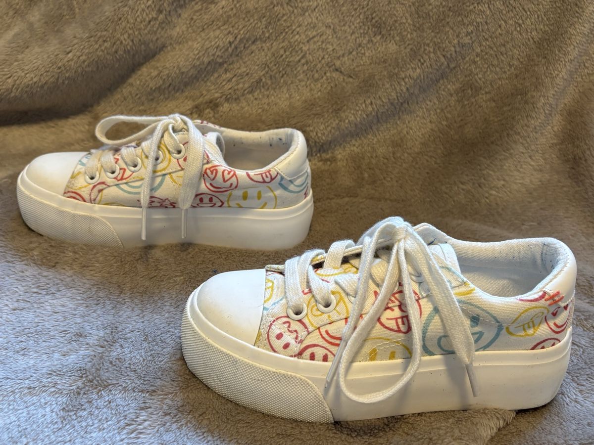 Scarpe per ragazzi: Sneaker, Yourturn Plateau, Gr. 30, mit Smiley Print – Usato da Waltenschwil venduto da Schmetterling2015 3