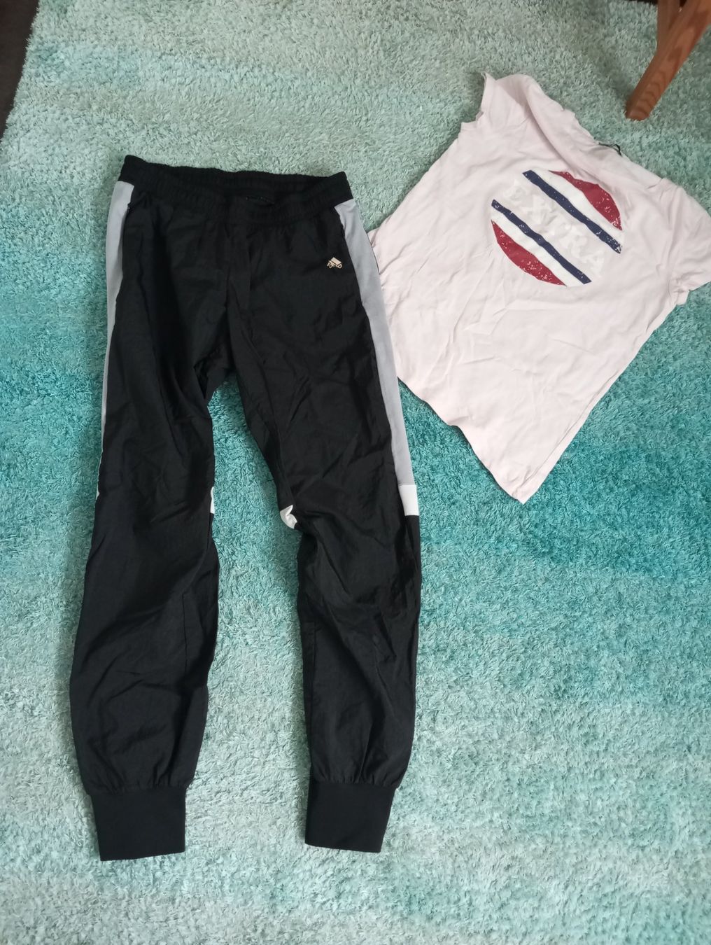 Adidas Hosen: Trainer-Hose – Gebraucht aus Amriswil von cbe_cr6q