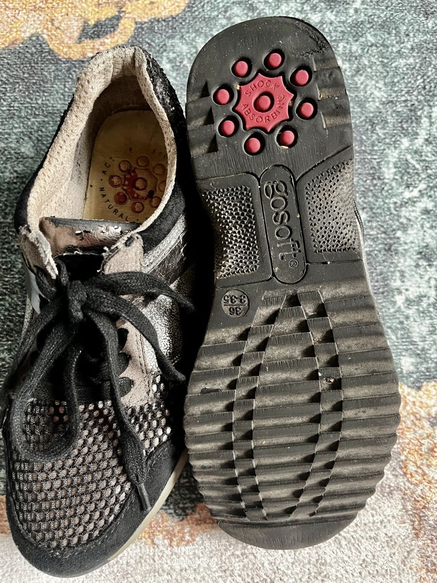 Scarpe da donna: Go Soft Sneakers schwarz 36 – Usato da Aarburg venduto da Petite-closet-Loop 3