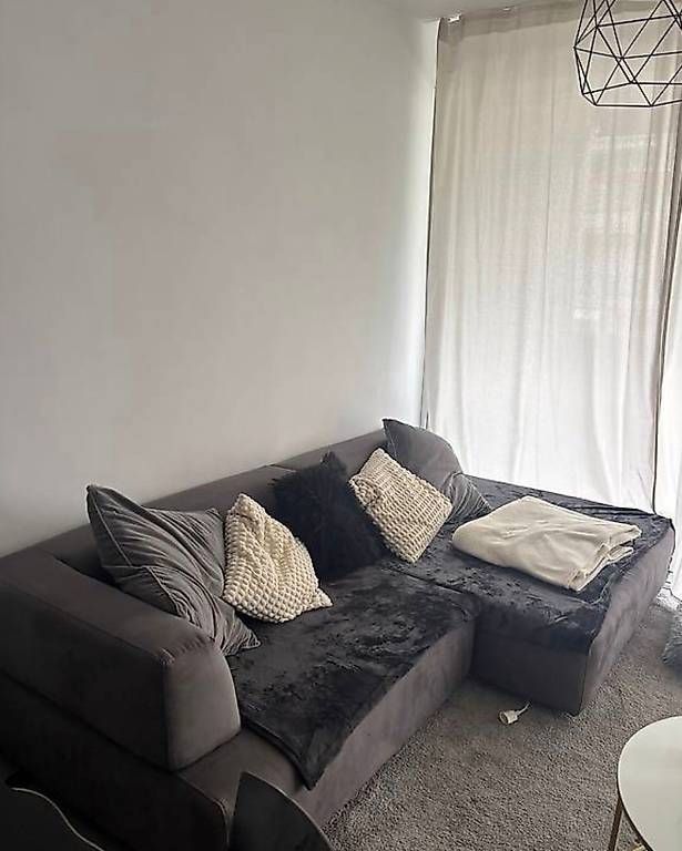 Sofas: Vendo divano grigio scuro  – D'occasion à Tenero par loa_7m8d 2