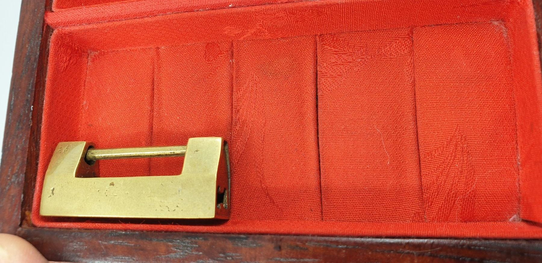 Schmuckkästen: Chinesischer Schmuckschrank, Schmuckschatulle – Gebraucht aus Emmen von Brockofsky 8