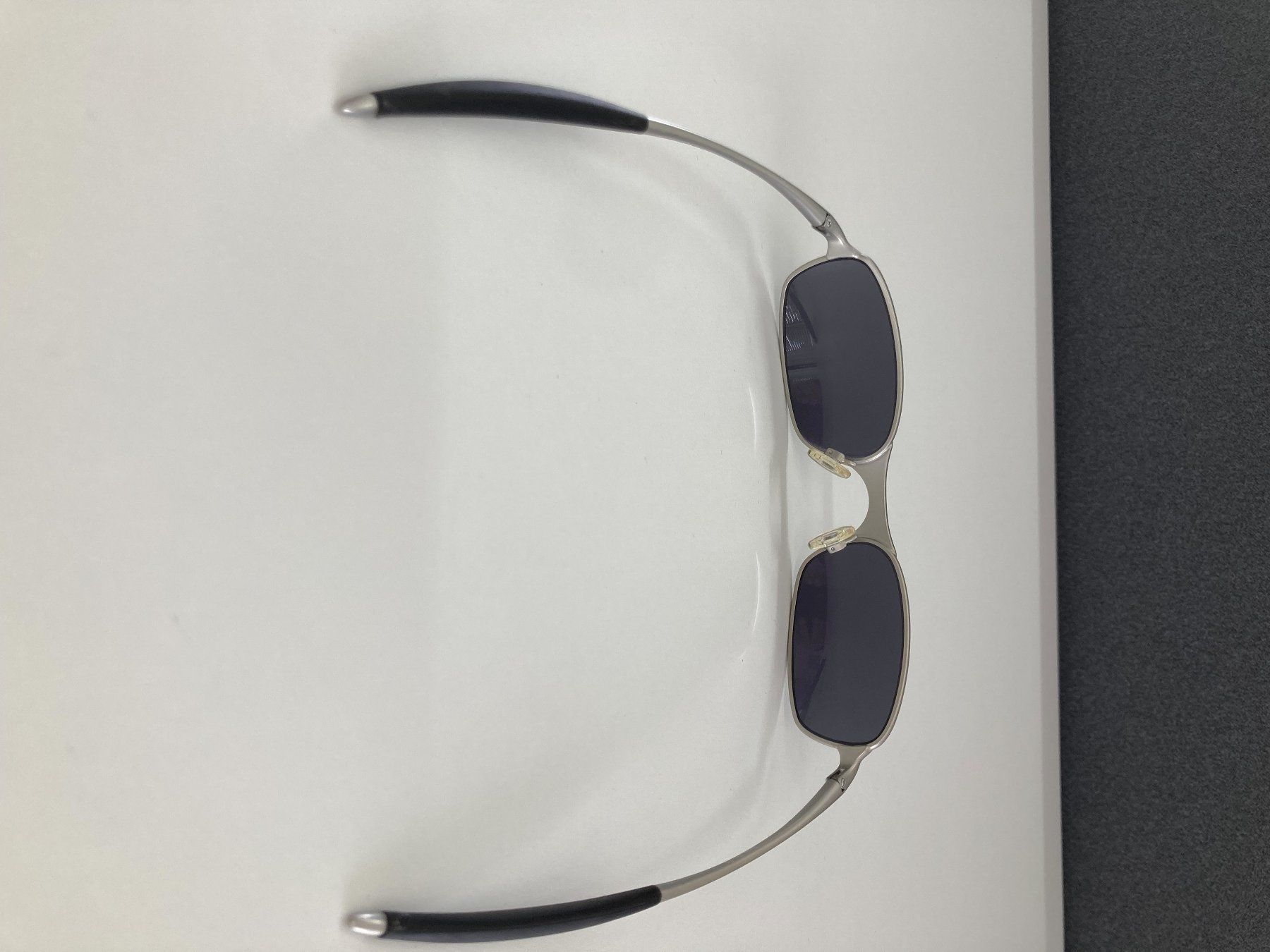 Oakley Square Wire 2.0 Sonnenbrille (Usato) a Säriswil per CHF 66
