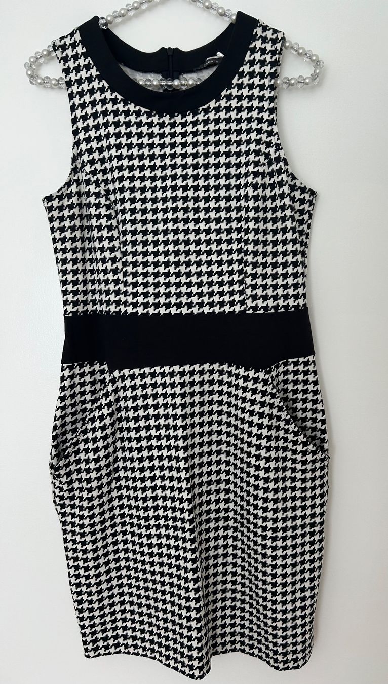 Kleider: Wunderschönes Jake*s Kleid Gr.36/38 stretch – Gebraucht aus Horn von Resvi